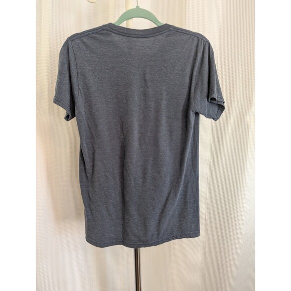 Mad Engine Star Wars Millennium Falcon T-Shirt Size Small Red/White/Blue (E14) - Picture 3 of 5